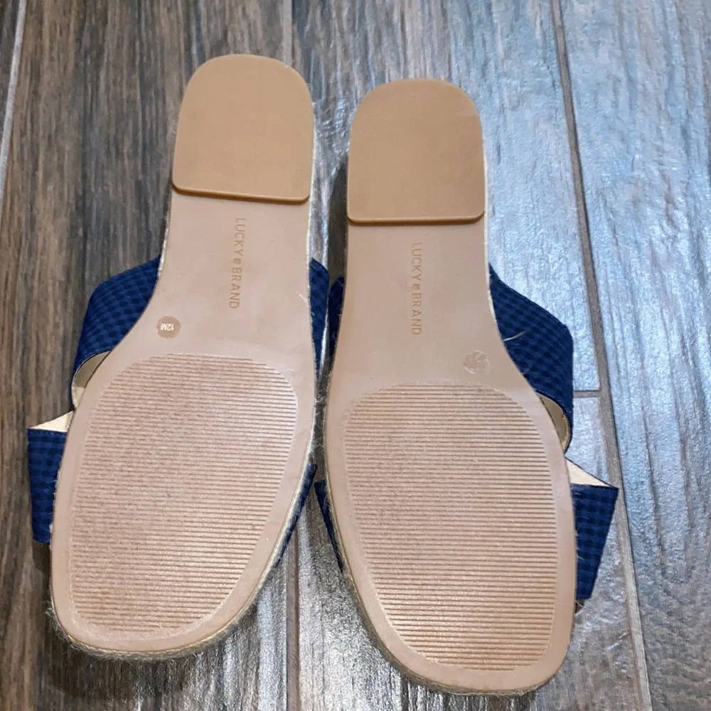 Lucky Brand blue and black patterned espadrille sandals
